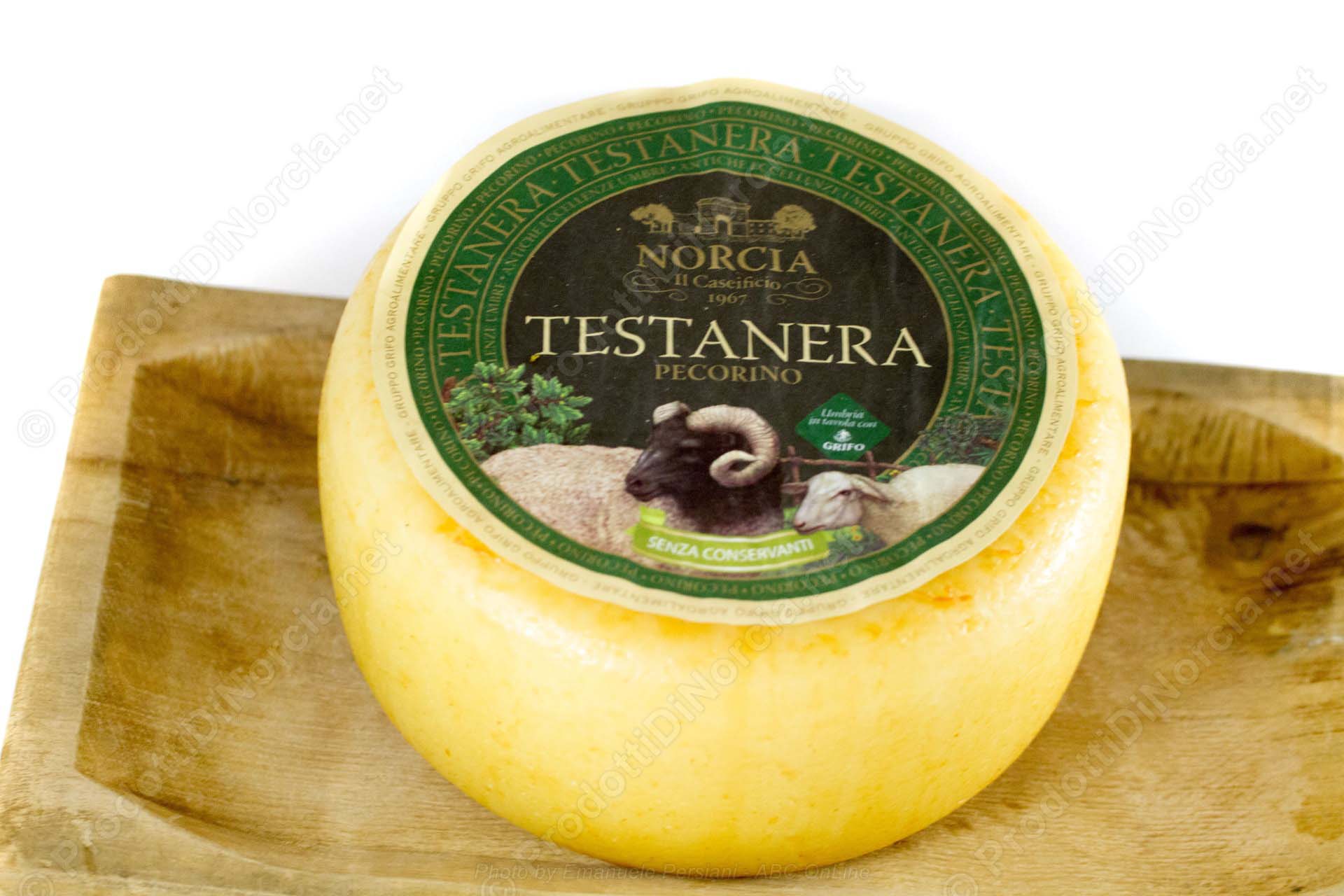 Pecorino Testa Nera fresco di Norcia Prodotti di Norcia